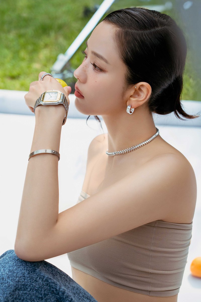 250701 츄공앱 update 📸

[📸] ELLE vol.7 with Cartier 🌿

#JISOO #지수 <a href="/BLACKPINK/">BLACKPINKOFFICIAL</a> <a href="/officialBLISSOO/">BLISSOO</a>