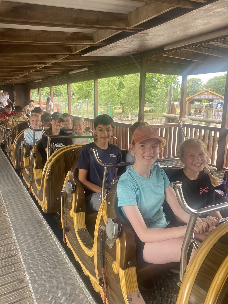 SwithPrimarySch's tweet image. Lots of rides ridden and lots of fun being had! #Class4Swithland