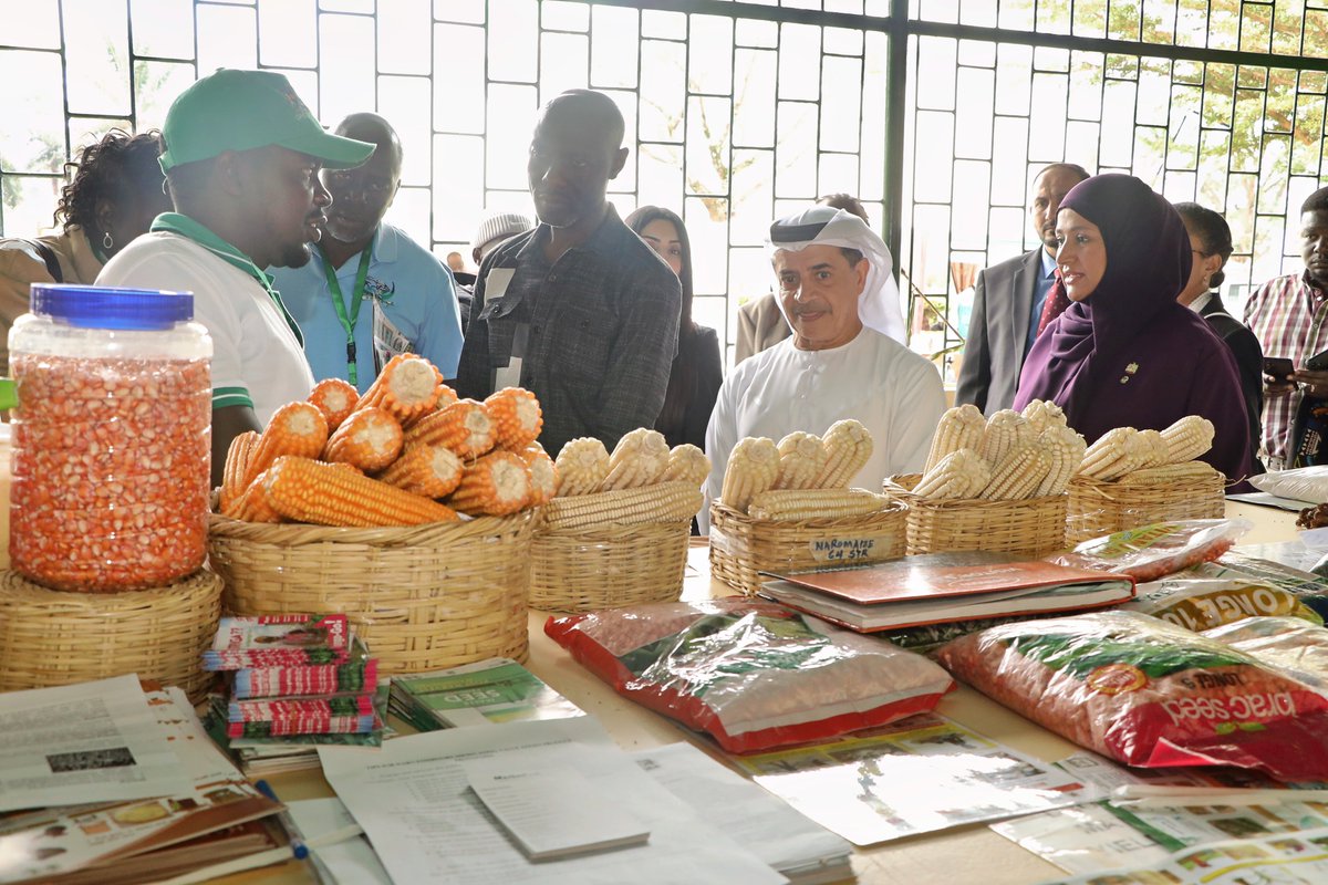 narouganda's tweet image. Honored to host H.E. @Amb_ZaakeKibedi, Uganda's Ambassador to the UAE, at the NARO village today during the 31st Agricultural Show in Jinja!
He brought with him a delegation of Arab agricultural investors, exploring exciting opportunities presented through NARO research