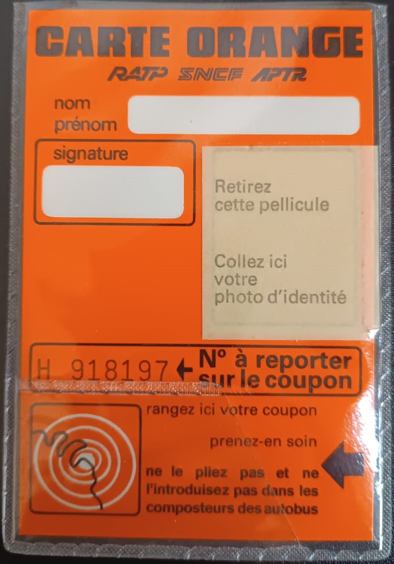 LeJits's tweet photo. @SchnockRevue Non seulement je l'ai encore mais j'en ai même une vierge à vendre 🙂 https://t.co/4H1lP1Qmn8