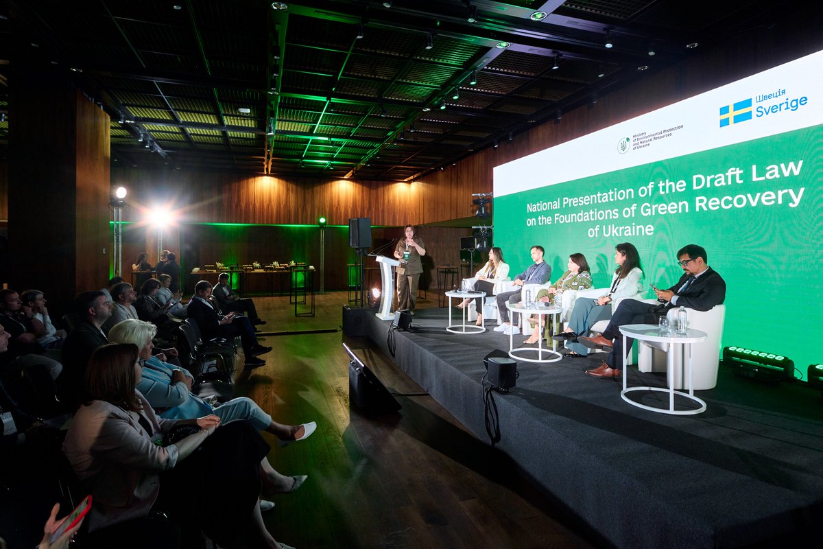 UNDP Ukraine 🇺🇦 (@undpukraine) on Twitter photo 🇸🇪🤝🇺🇳 <a href="/SwedeninUA/">Sweden in Ukraine</a> & <a href="/UNDPUkraine/">UNDP Ukraine 🇺🇦</a> supported national presentation of 🇺🇦Ukraine’s Draft Law on the Foundations of #GreenRecovery by <a href="/mindovkillya/">Міндовкілля України</a>. The law sets principles for green investments & EU-aligned taxonomy, marking a major step toward a greener, safer future. 🇸🇪🤝🇺🇳 <a href="/SwedeninUA/">Sweden in Ukraine</a> & <a href="/UNDPUkraine/">UNDP Ukraine 🇺🇦</a> supported national presentation of 🇺🇦Ukraine’s Draft Law on the Foundations of #GreenRecovery by <a href="/mindovkillya/">Міндовкілля України</a>. The law sets principles for green investments & EU-aligned taxonomy, marking a major step toward a greener, safer future.