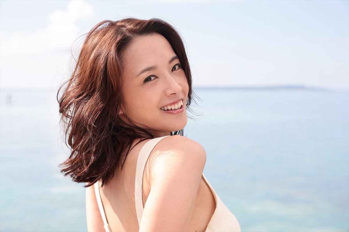 向井藍、今年でデビュー10周年になります。ファンの皆さんに成長を見せたい。何かを残したい。そんな想いで10周年写真集を最高のメンバーと共にクラウドファンディングで制作させていただくことになりました…！
皆さん、どうぞ応援よろしくお願いします🔥
hito-tsunagi.jp/project/291839…