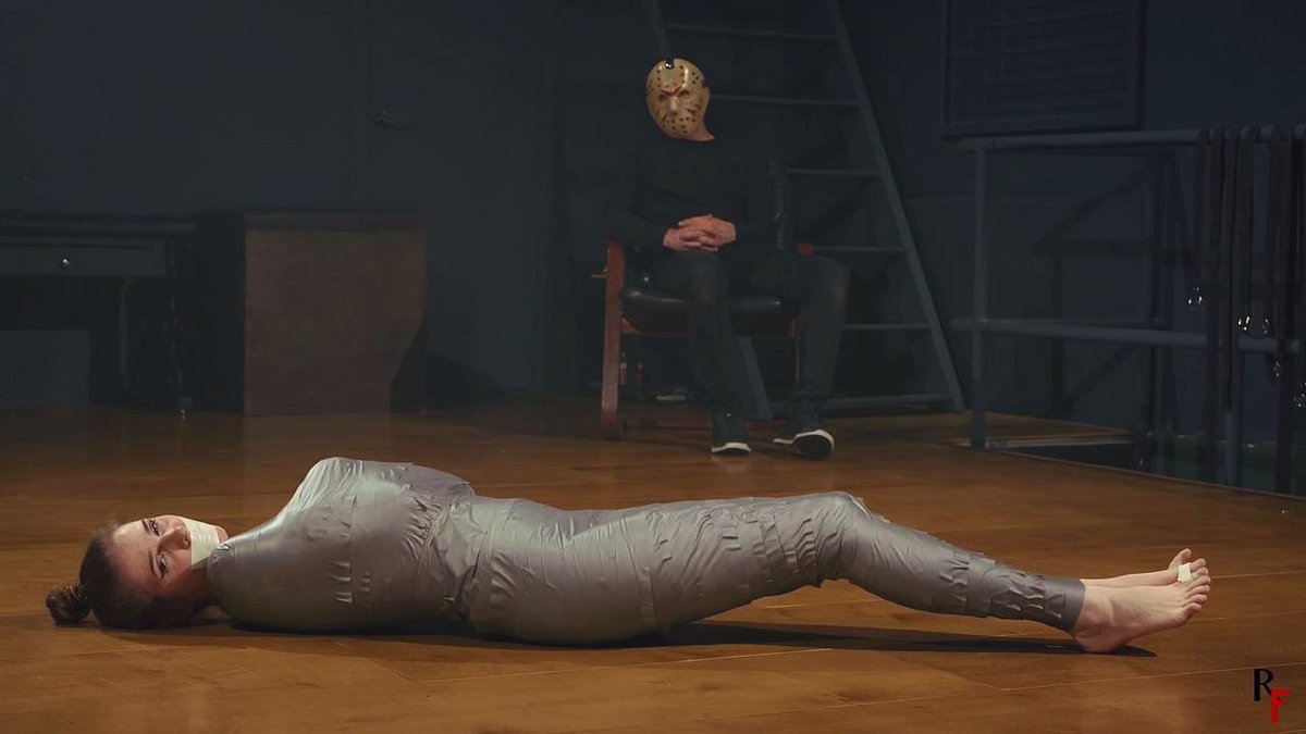 Meloxy 💗 Tonight!
#rfstudio #bondage #mummification #tapegagged #barefoot #tapebondage