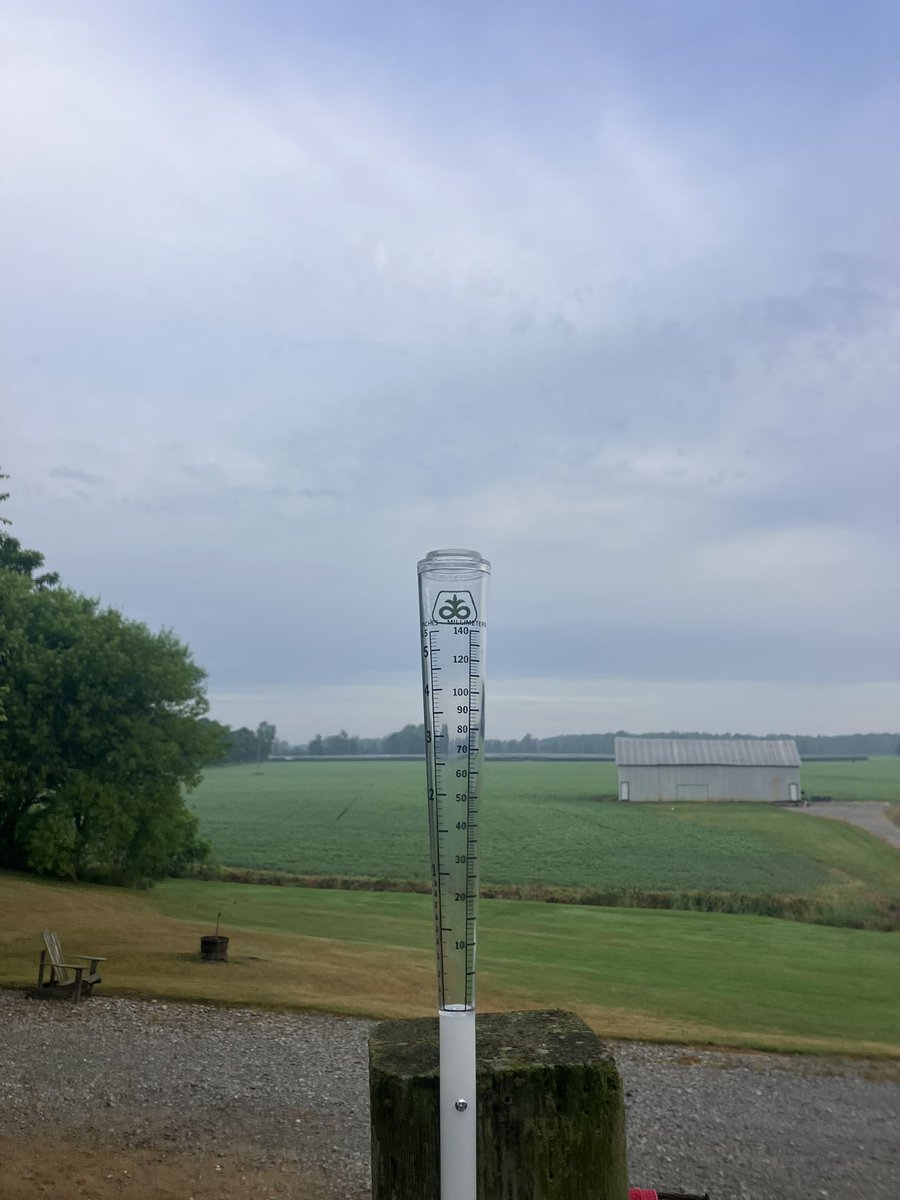 Happy Canada Day! To celebrate we’ve switched rain gauges, as my good friend <a href="/PetkerFarm/">Dan Petker</a> said, “let’s hope we get to use it real soon!”
#ontag #beans25 #kindadry