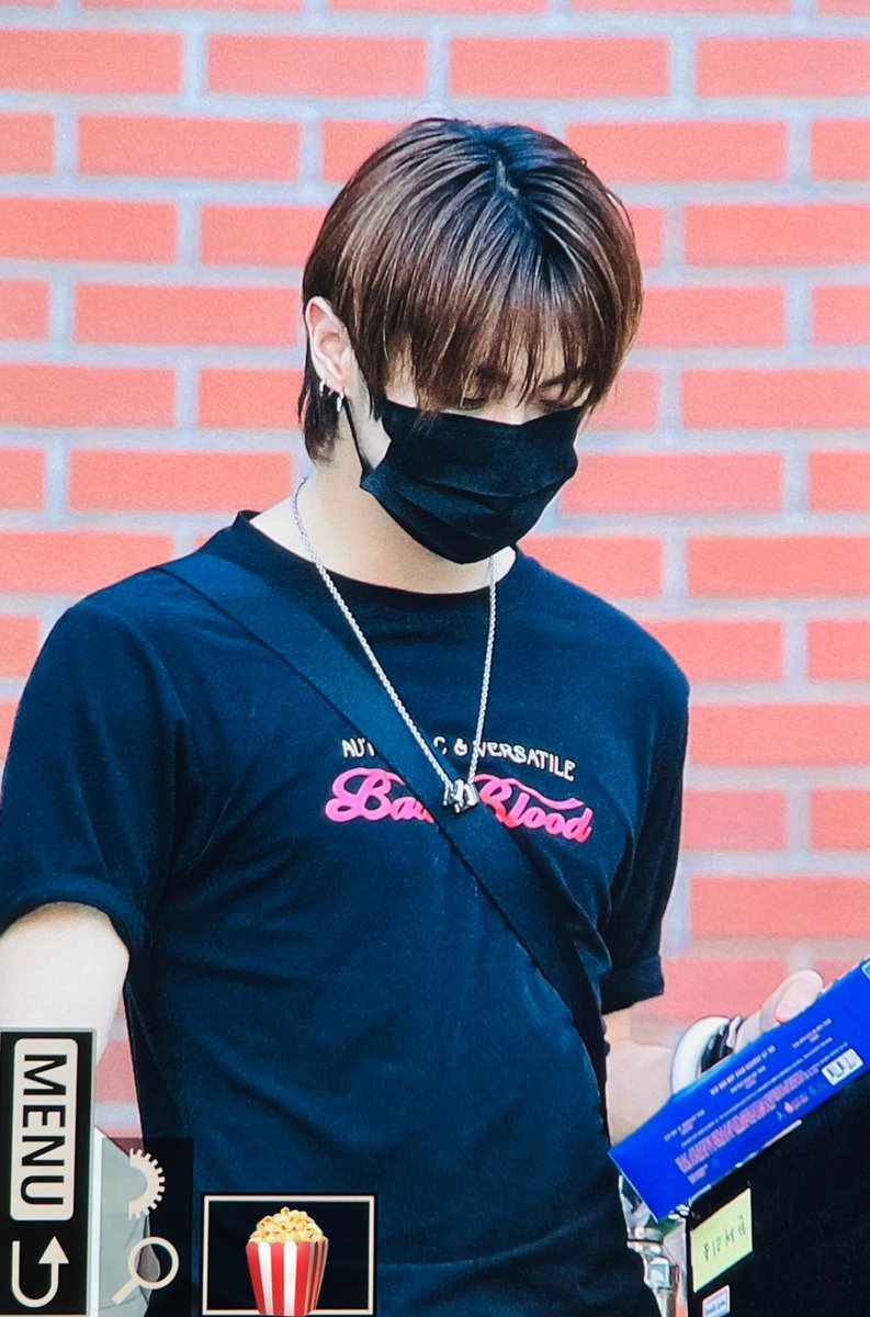 bestpart_001's tweet image. 250701 
해리야,,
밥을 잘 챙겨드시고,,
화이팅,,
머리 깎은 것 같어서 이뿌네 🥹
#한해리준 #harryjune