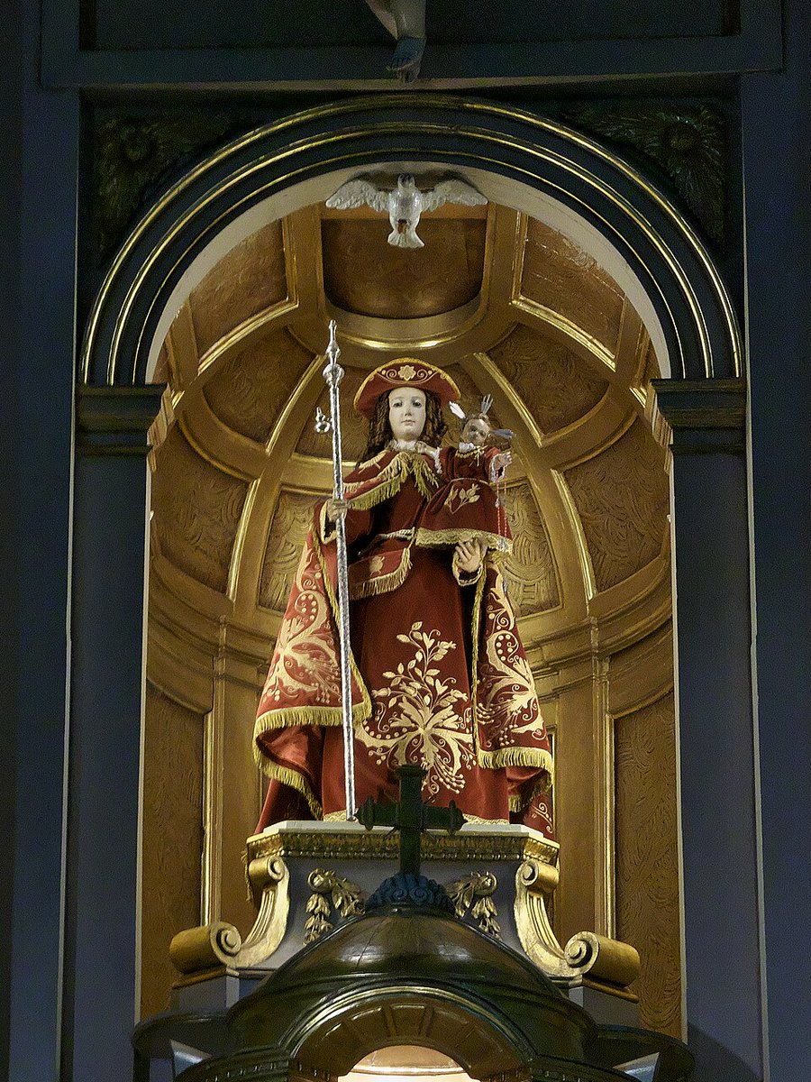 Educo_gratis's tweet image. Tanto la Virgen Peregrina como su Iglesia son hoy un símbolo de #Pontevedra 

Tienen su origen en una Virgen traída por peregrinos franceses del Camino de Santiago. En 1778 se inaugura la Iglesia de fachada barroca, mientras que la imagen actual data del s. XIX.