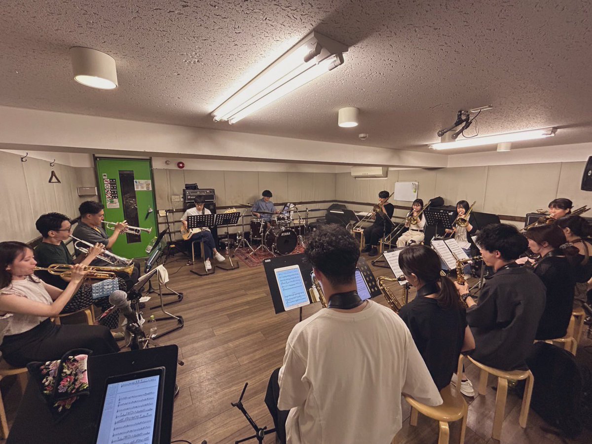 add_nostalgia's tweet photo. ＼次回ライブのお知らせ📢／
7月19日(土)、練馬光が丘公園で行われるよさこい祭り2025へaddnosが出演します💃
addnosの出演は14:30から！メインステージにて演奏させていただきます！

昨日はいつものスタジオで、そんなよさこい祭りへ向けた練習でした🎸
皆様のご来場お待ちしております！ https://t.co/iHCkZLNfW5