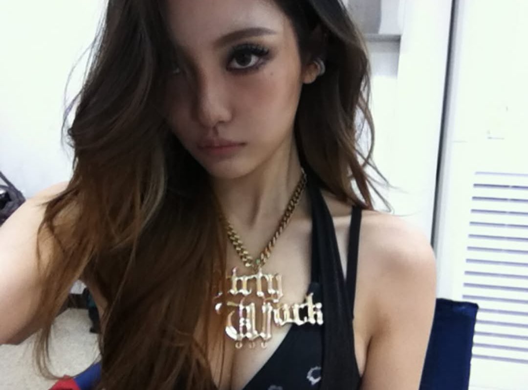 ningshourly's tweet image. imnotningning instagram update