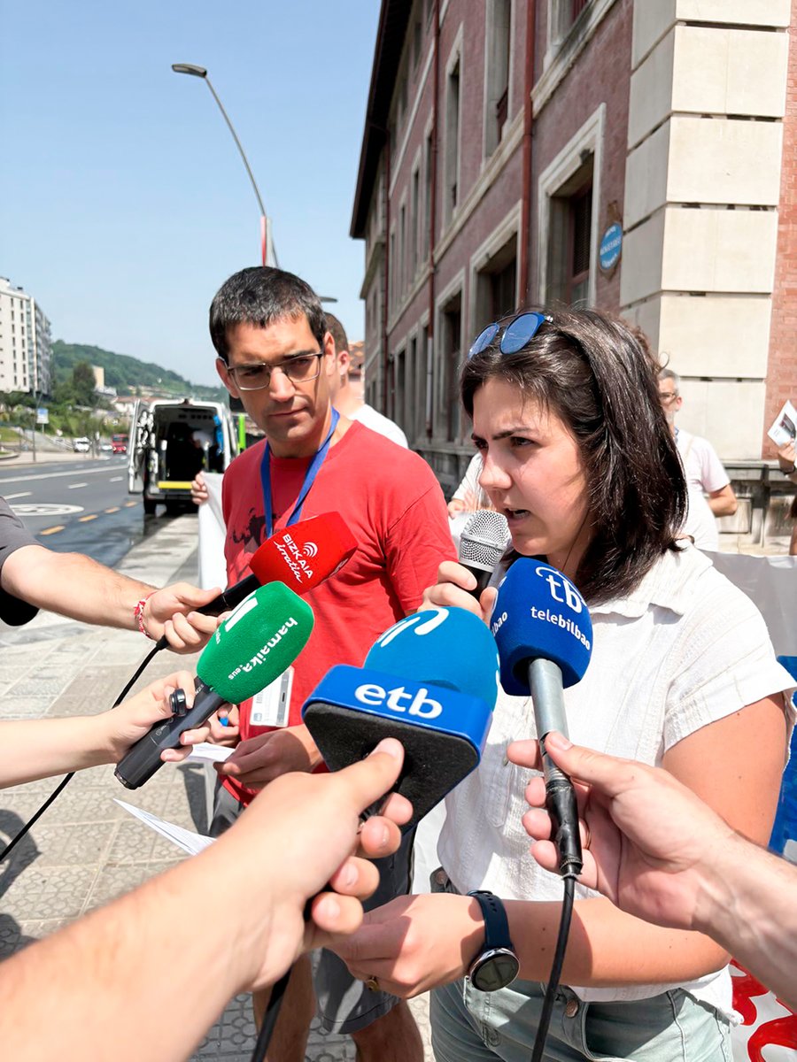 Euskal Herrian Euskaraz tweet media