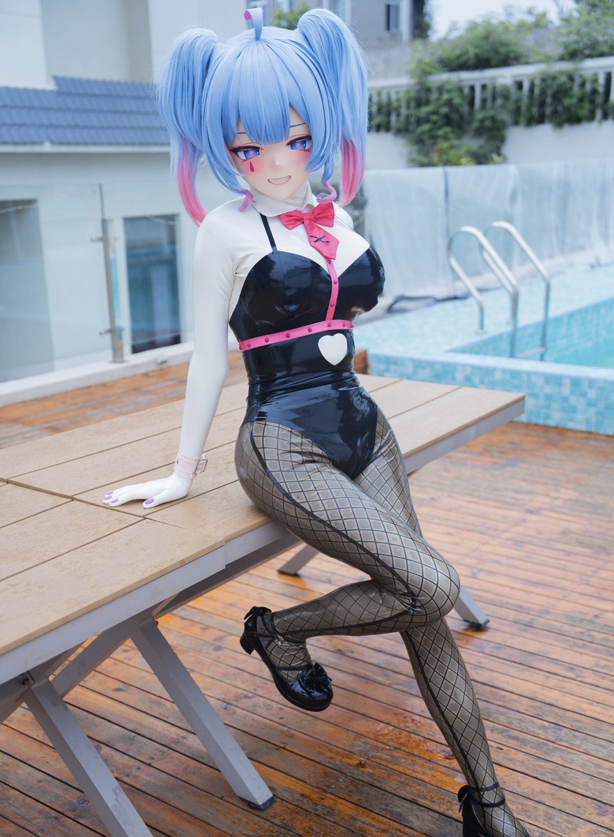 一起做点什么～
摄影：<a href="/Demondesu/">小橙</a> 
#kigurumi #latex