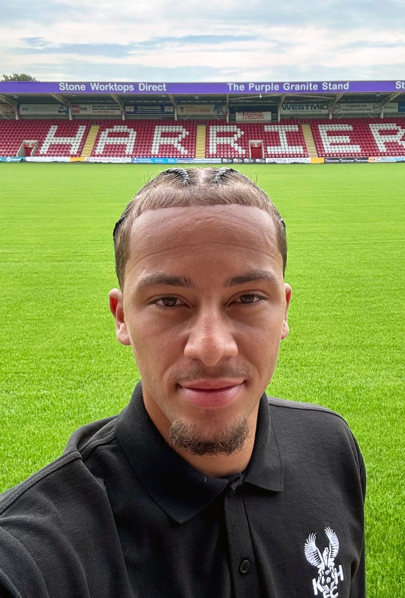 🤳DY10's new boy 😍

#Harriers 🦅