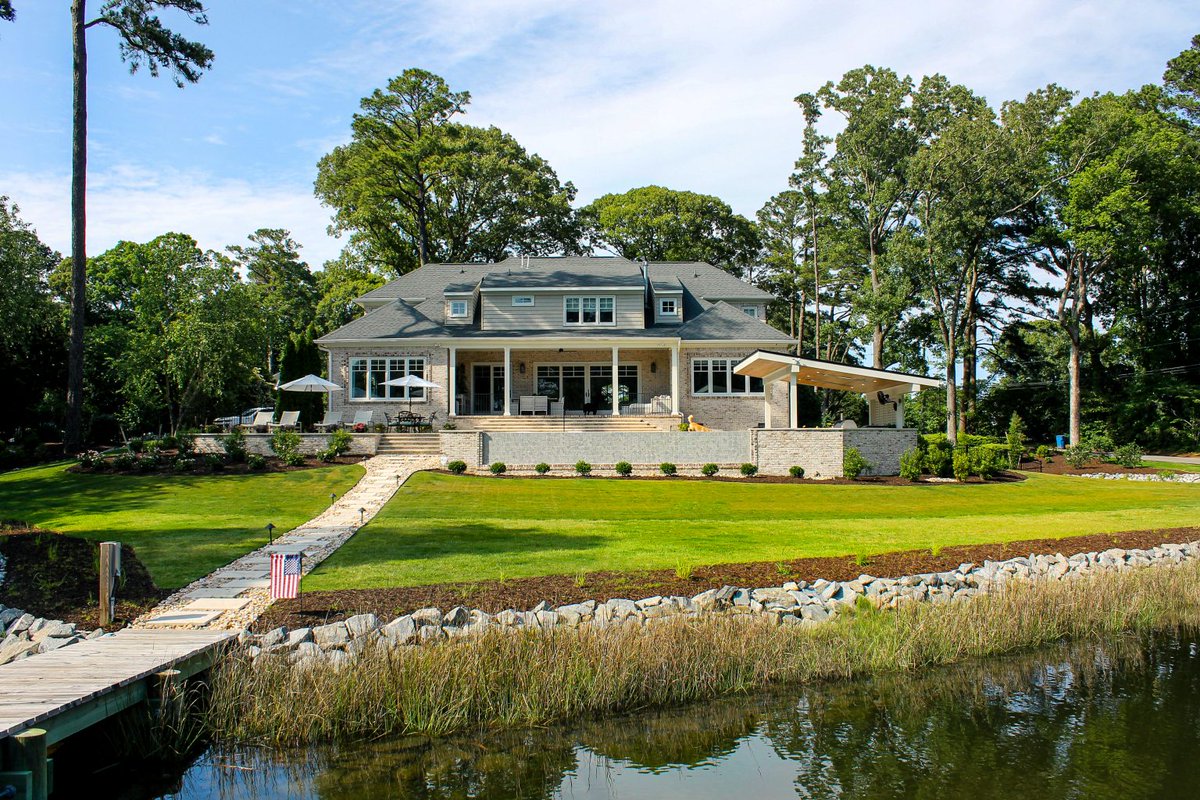 🌱 Summer’s here! 🌱 Explore beach plants, vertical gardens, Mount Trashmore’s new playground, and Billy Almond’s 25th WPL anniversary! - mailchi.mp/wplsite/wpl-co…