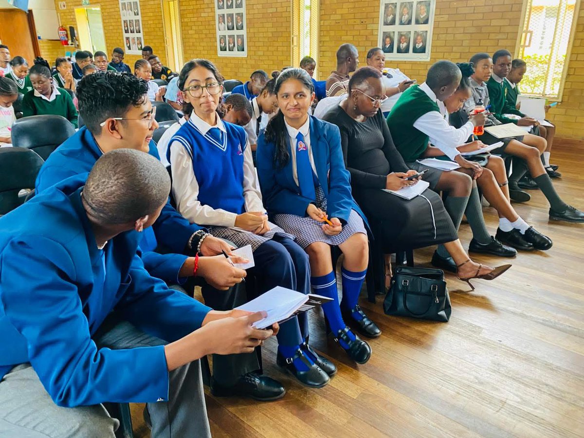 Exposcience's tweet photo. What’s covered at an Eskom Expo Upgrade Workshop? Expect to learn about:
- Ethics
- Writing a Research Report and Abstract
- Completing Expo Templates
- Conducting a Literature Review
- Collecting and analysing data accurately

Learn more: https://t.co/NEhnC8XmTQ
#STEMTraining #EskomExpo #ScienceSkills #ProjectUpgrade #YoungResearchers #DiscoverEskomExpo #STEM