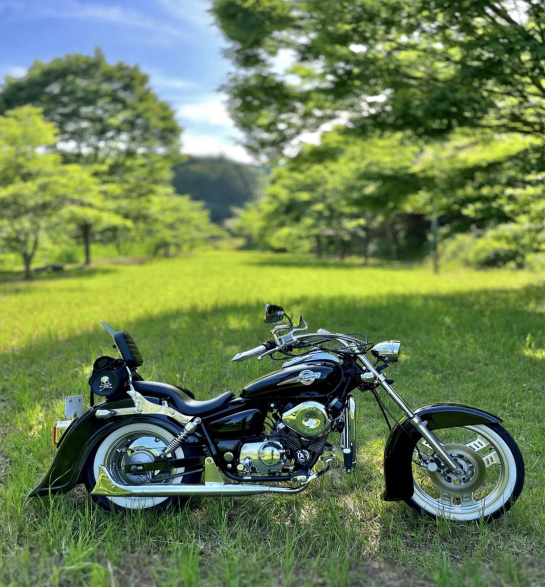 #自分でやれば工賃タダ
格安車体をレストアしながらカスタムしたけん総額ほぼ新車価格(約32万)で綺麗に作れた！コスパ的に割高だったのはサービスマニュアルやけど素人にはマストやった！レストア部分の代金が約8万やからバイク屋に頼んでたら幾らかかったかと思うとゾッとする🥹マグナ50クラシック