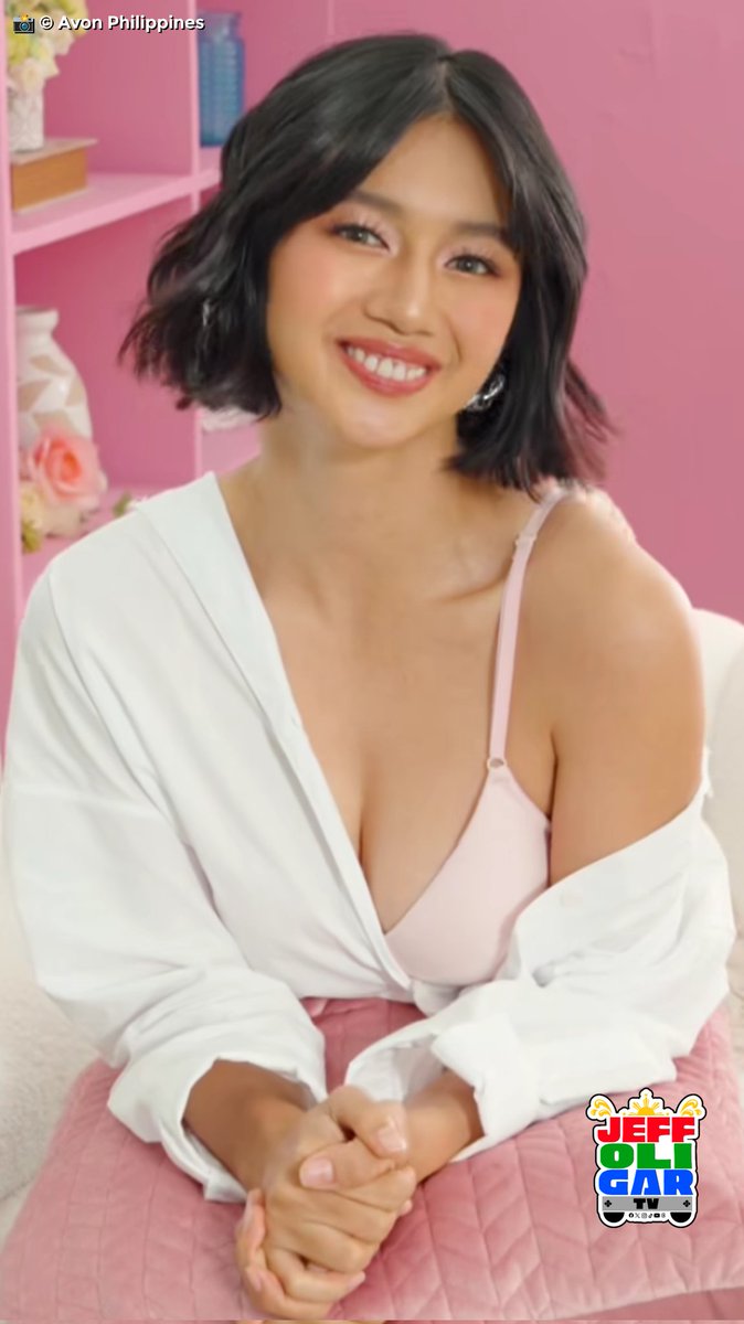 JeffOGarcia47's tweet photo. LOOK | From the likes of Sara, Chynna, Bea, Jessy and Yassi, mga Kapamilya, meet your newest Avon Missy Girly... @kaori_oinuma! 🎀👙🥰
📸 © @AvonPH / FB
#AvonPH #AvonMissy
#KaoriOinuma https://t.co/UjzAjeXt0M