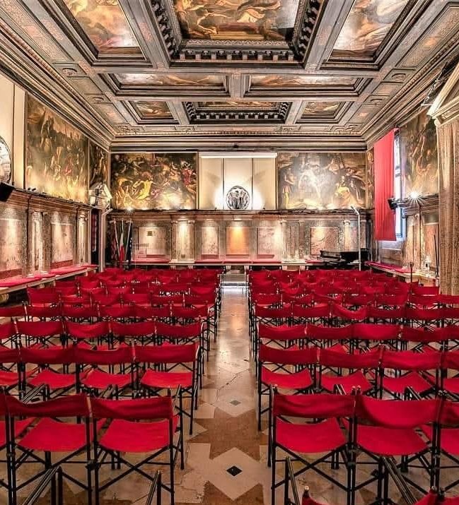 Realtà che si occupavano di fornire SOSTEGNO SPIRITUALE per i condannati a impiccagione.

Per questo veniva comunemente chiamata "SCUOLA DEI PICAI"❗

Dettagli sulla visita bit.ly/45LueiV