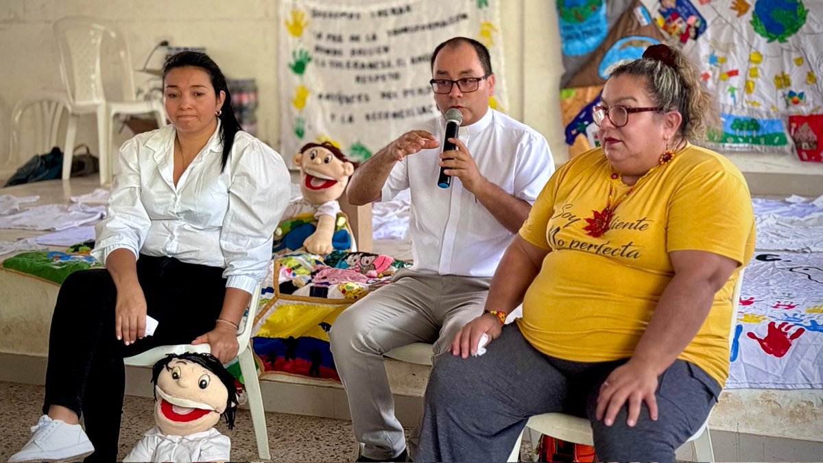 dannavblanco's tweet photo. En el Meta, el perdón es un acto de valentía y esperanza. Apostamos por procesos que reconozcan el dolor, pero que también abran puertas a la paz verdadera. 🌿💚#Meta65Años https://t.co/awzlvOJnhR