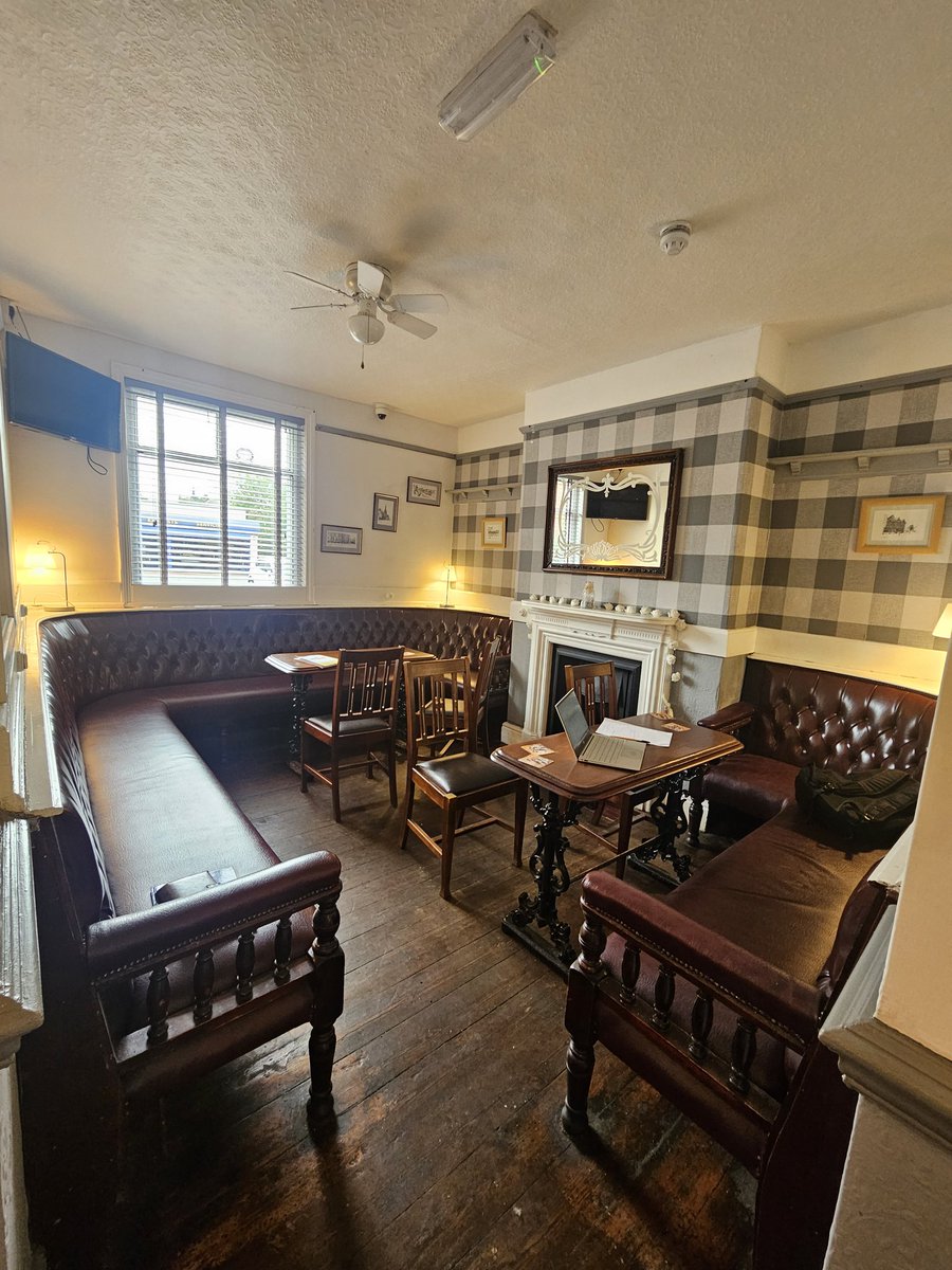 We are in!!! 
Can't wait to transform The Crown Inn and have you all here for opening to enjoy lovely beer 🍻

#thecrowninnstockport