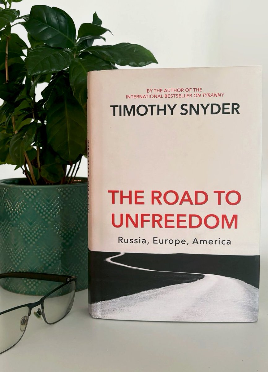 FlokiNET (@flokinetehf) on Twitter photo 📖 #bookrecommendation
In "The Road to Unfreedom", <a href="/TimothyDSnyder/">Timothy Snyder</a> traces how authoritarianism spreads, not only from Russia but into the very core of Western democracies.
If you're trying to make sense of our political present, start here. 📖 #bookrecommendation
In "The Road to Unfreedom", <a href="/TimothyDSnyder/">Timothy Snyder</a> traces how authoritarianism spreads, not only from Russia but into the very core of Western democracies.
If you're trying to make sense of our political present, start here.