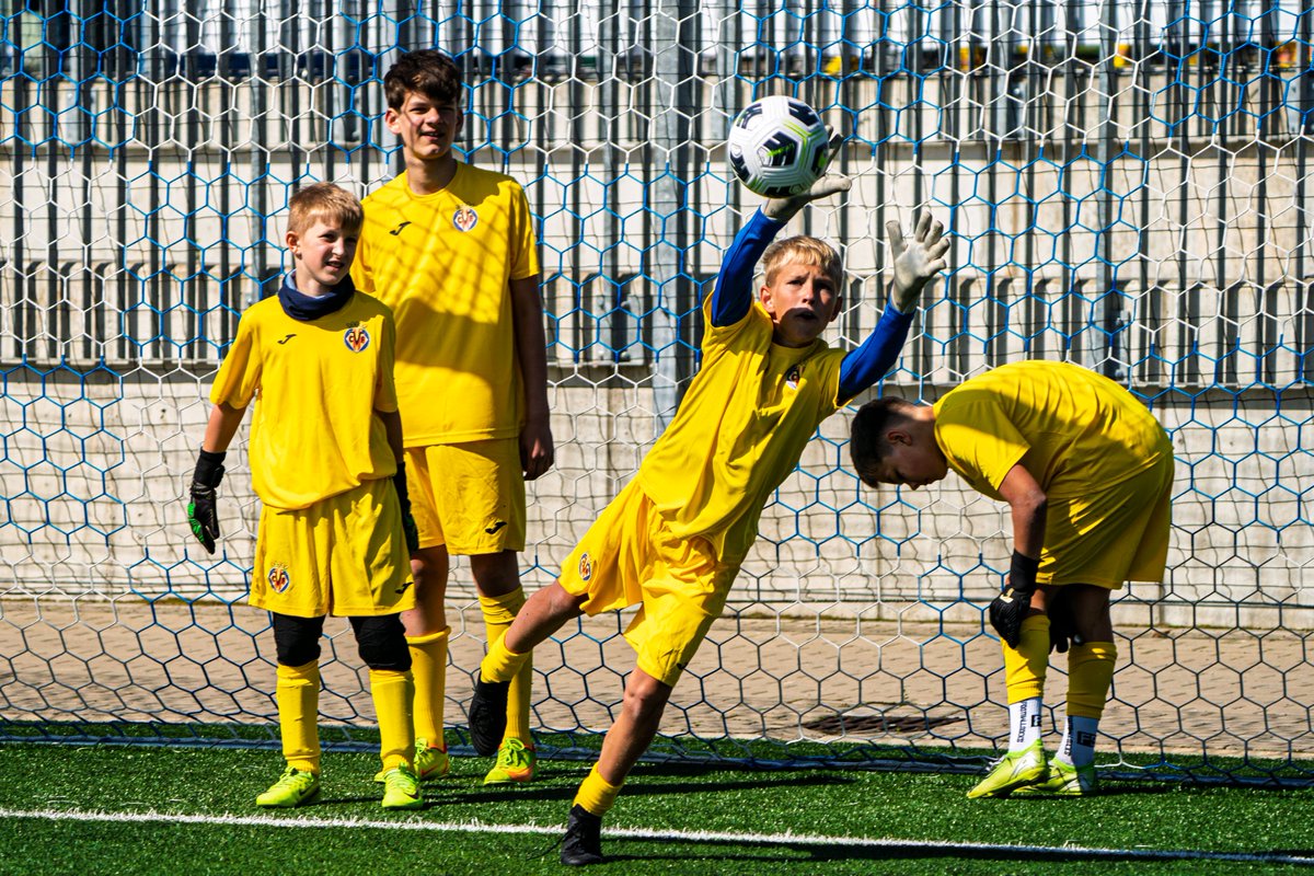España en Letonia (@embajadaespriga) on Twitter photo Esta semana en Riga se celebra la 4ª edición de <a href="/VVillarealcf/">VFL VILLAREALCF</a> Summer Camp. El Embajador Alhama ha participado en su inauguración como otros años. Este año más y mejor. ¡Ánimo, futuros campeones! ⚽️ Esta semana en Riga se celebra la 4ª edición de <a href="/VVillarealcf/">VFL VILLAREALCF</a> Summer Camp. El Embajador Alhama ha participado en su inauguración como otros años. Este año más y mejor. ¡Ánimo, futuros campeones! ⚽️