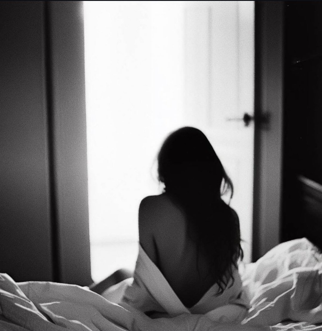 Early to bed, early to rise...

My trip may be coming to an end, but the adventures are just beginning...

Good morning, everyone. Happy Tuesday!