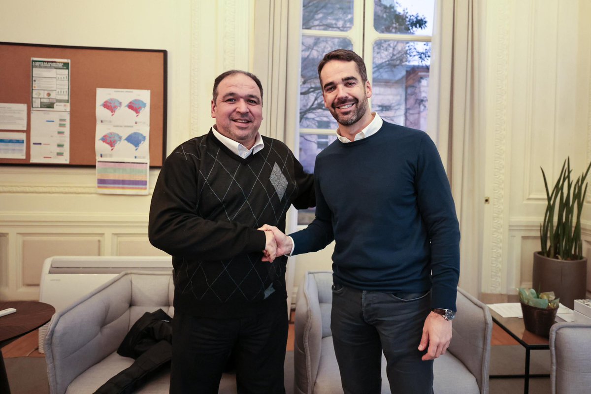 EduardoLeite_'s tweet image. Anunciei hoje o @drthiagoduarte como novo secretário de Justiça, Cidadania e Direitos Humanos. Ele traz uma experiência importante na área da saúde que se relaciona com o atendimento de pessoas em situação de vulnerabilidade, população que também é atendida pela SJCDH. Além…