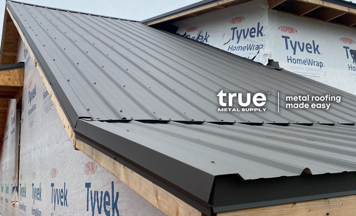 truemetalsupply's tweet image. Clean lines, rugged texture, and that moody Textured Charcoal finish 😍 This Tuff-Rib roof means business — and style. Major props to Knox City Roofs for the flawless install! 💯
Contact us for a same-day manufacturing or learn more at truemetalsupply.com