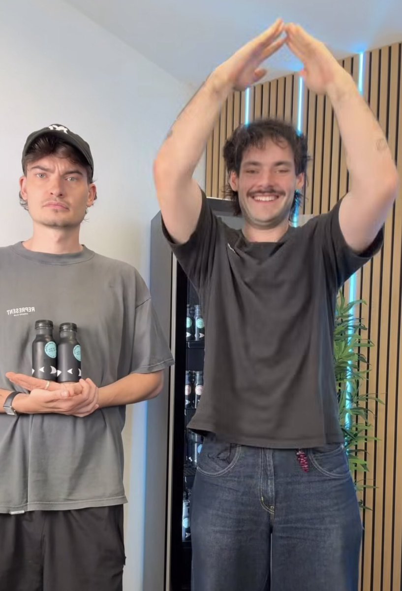 dennis whitakers curls tweet media