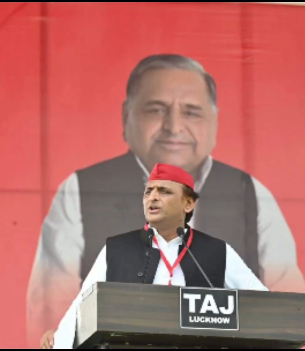 ImAnshulYadav's tweet image. दलित-पिछड़े, अल्पसंख्यक, किसान, श्रमिक, महिला, बेरोजगार, नौजवान की अस्मिता के प्रतीक, साम्प्रदायिक राजनीति के दौर में संविधान, लोकतंत्र और धर्मनिरपेक्षता के रक्षक  उत्तर प्रदेश के पूर्व मुख्यमंत्री और समाजवादी पार्टी के राष्ट्रीय अध्यक्ष मा० अखिलेश यादव जी को जन्मदिवस की बधाई।