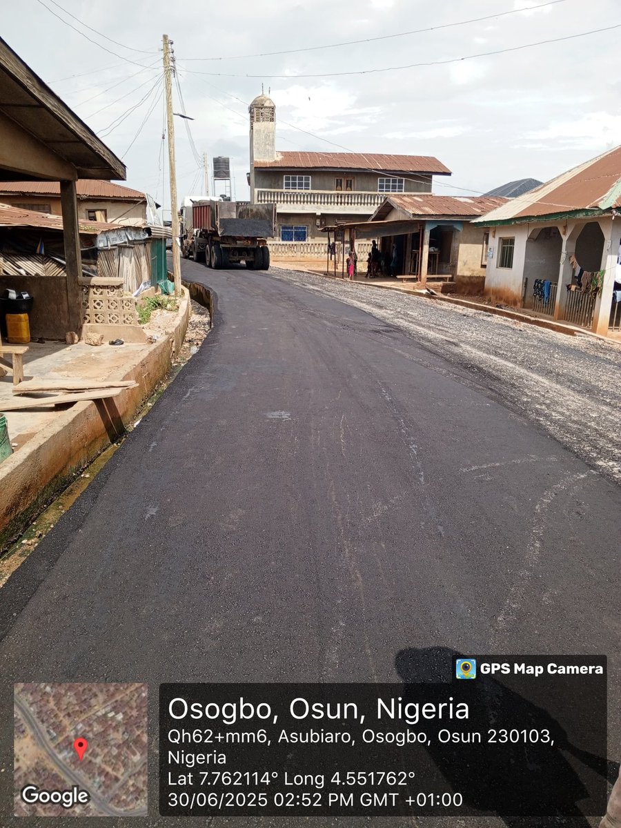 Osun_Works_Min's tweet image. ONGOING PROJECT ALERT ‼️
Asphalt laying of 2nd Phase Jambu Isale Osun Road, Osogbo, Osun State.
#OsunInfraFocus
#ImoleImpactfulGovernance
#ForAGreaterOsun
#QualityInfrastructure