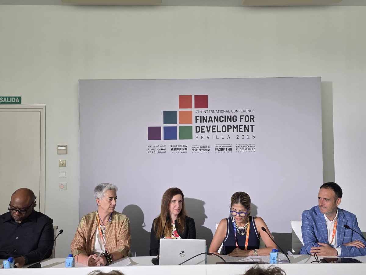 SEGIB (@segibdigital) on Twitter photo 🌎 📊 Durante la #FfD4 en #Sevilla 🇪🇸, <a href="/LorenaLariosR/">Lorena Larios</a>, Secretaria de Cooperación de la #SEGIB, participó en evento paralelo sobre desarrollo inclusivo y discapacidad.
🎙️ Subrayó que el financiamiento es clave para garantizar los derechos y la dignidad de las personas con 🌎 📊 Durante la #FfD4 en #Sevilla 🇪🇸, <a href="/LorenaLariosR/">Lorena Larios</a>, Secretaria de Cooperación de la #SEGIB, participó en evento paralelo sobre desarrollo inclusivo y discapacidad.
🎙️ Subrayó que el financiamiento es clave para garantizar los derechos y la dignidad de las personas con