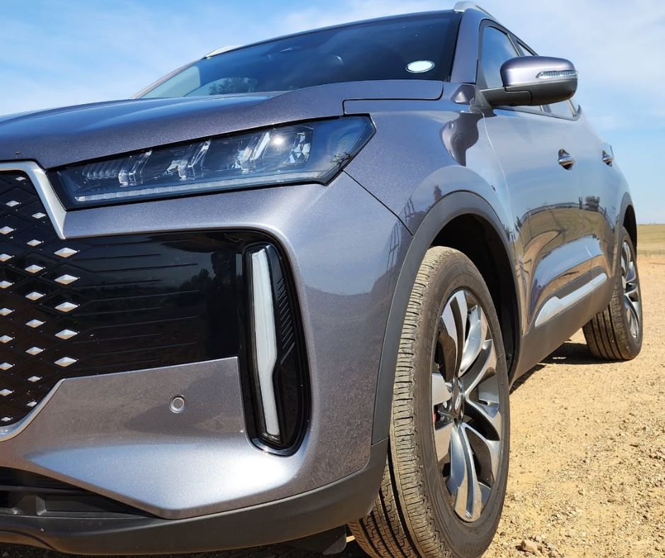 SA_Chery's tweet photo. There’s something about the TIGGO Cross that just pulls you in. The allure of its curves, the harmony of its shape, the feeling that more is waiting. Explore it for yourself with a test drive today.

CREDIT: clintondeantravels
Book a test drive today. #CherySouthAfrica #TIGGO4Pro #LiveForMore https://t.co/tQxh5zsFBp