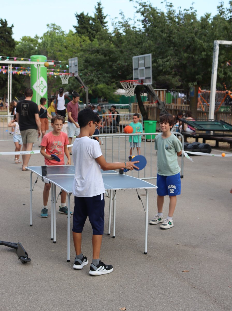 OMET Sant Cugat (@omet_santcugat) on Twitter photo 🙋 La Festa de l'Esport al Carrer de la <a href="/FMSantCugat/">Festa Major de Sant Cugat</a> , un èxit!
👏 L'OMET va organitzar moltes activitats esportives i lúdiques per a totes les edats, divendres i dissabte, al Parc Central.
👉 Ens va visitar l'alcalde, <a href="/josepmvalles/">Josep Maria Vallès</a> .
👏 Ens ho vam passar molt bé! 🙋 La Festa de l'Esport al Carrer de la <a href="/FMSantCugat/">Festa Major de Sant Cugat</a> , un èxit!
👏 L'OMET va organitzar moltes activitats esportives i lúdiques per a totes les edats, divendres i dissabte, al Parc Central.
👉 Ens va visitar l'alcalde, <a href="/josepmvalles/">Josep Maria Vallès</a> .
👏 Ens ho vam passar molt bé!