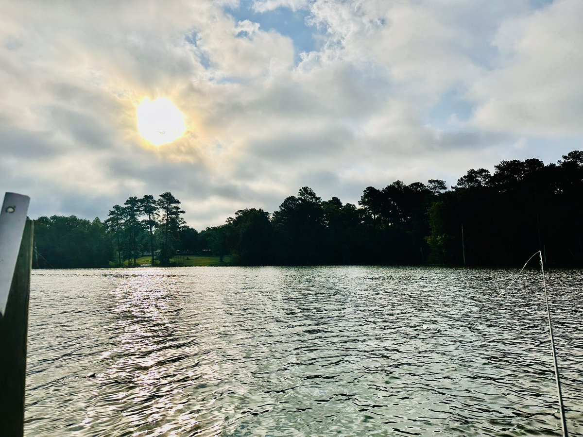 ⏰⏰It’s Lake Murray Time‼️This is the Day the Lord has Made - Do something with it‼️Live by Faith - Not by Fear‼️Jump out of 🛌 &amp; LIVE‼️Be grateful 4 what God has given U &amp; Move ➡️ Joshua 1:9 #LEVELUP #LOCKEDIN #1️⃣1️⃣0️⃣ #DORIGHT 🧰Great Day 2 be a GAMECOCK‼️🤙🏼🐔🌴LETS GO‼️👊🏼💯🌴