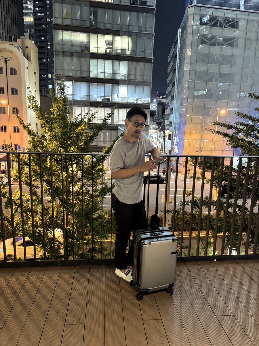 阪神梅田本店8階で開催の「#小鳥ガーデン」
かわいい作品をこれでもかと並べました
明日の朝手直しして10時から開催です
たくさんの小鳥作品が大阪に大集合
会期は7月2日㈬から7日㈪まで、10時から20時まで営業します（最終日は17時まで）
明日はドキドキしながら鳥好きの皆様のご来店お待ちしてまーす