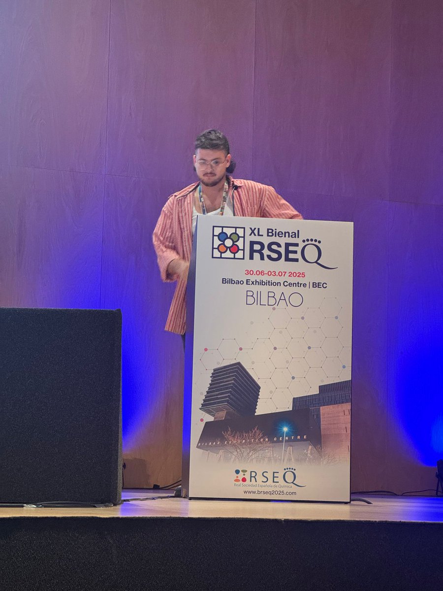BienalRSEQ2027's tweet photo. 🌿 Auditorium 2 | S8: Green Chemistry and Catalysis

♻️ Ongoing now: parallel sessions on sustainable catalysis, greener processes, and innovative solutions for a more environmentally responsible chemistry. Green chemistry in action!

#BQB2025 @RSEQUIMICA @BEC_Bilbao https://t.co/EbMzrYjDLS