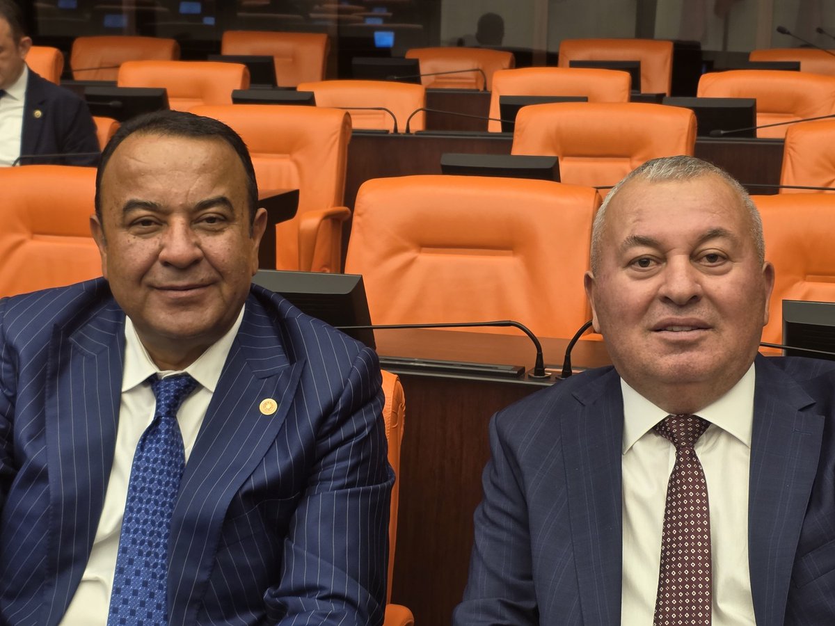 Cemal Enginyurt (@cenginyurt52) on Twitter photo Ankara Milletvekilimiz <a href="/AdnanBekerr/">Adnan Beker</a> le,TBMM de Nöbetteyiz.
Bütün dostlara selam olsun. Ankara Milletvekilimiz <a href="/AdnanBekerr/">Adnan Beker</a> le,TBMM de Nöbetteyiz.
Bütün dostlara selam olsun.