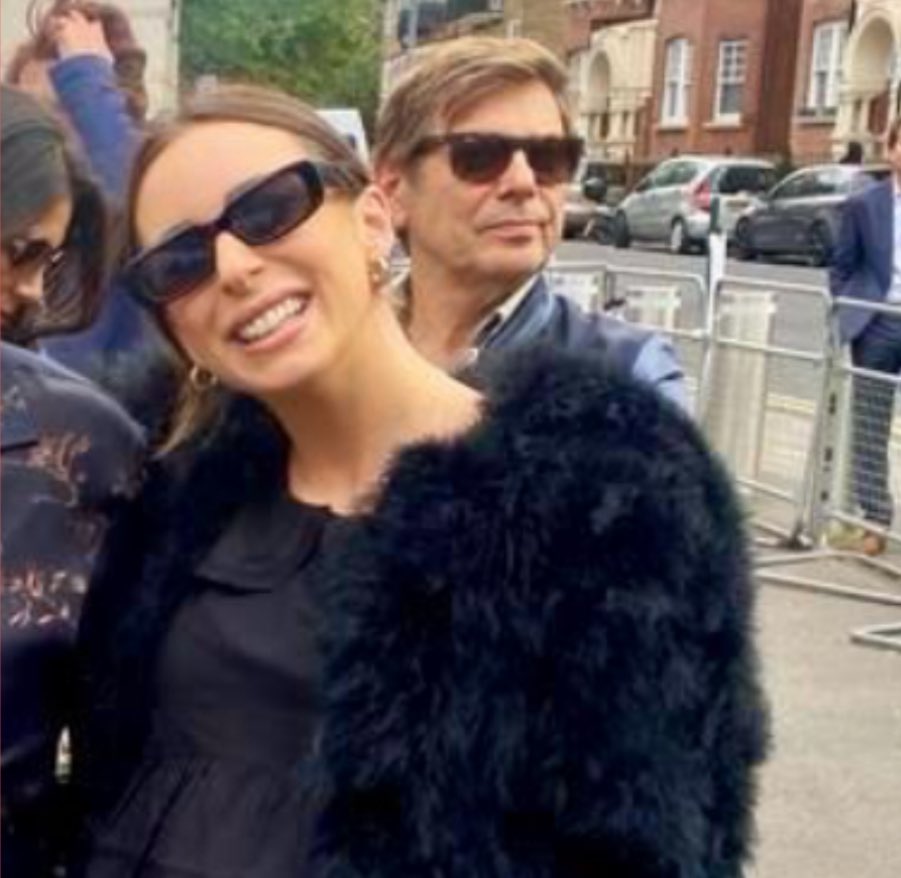 Who’s that girl???

Find out in our latest member exclusive interview in the VIP section of the website - duranduran.com/members