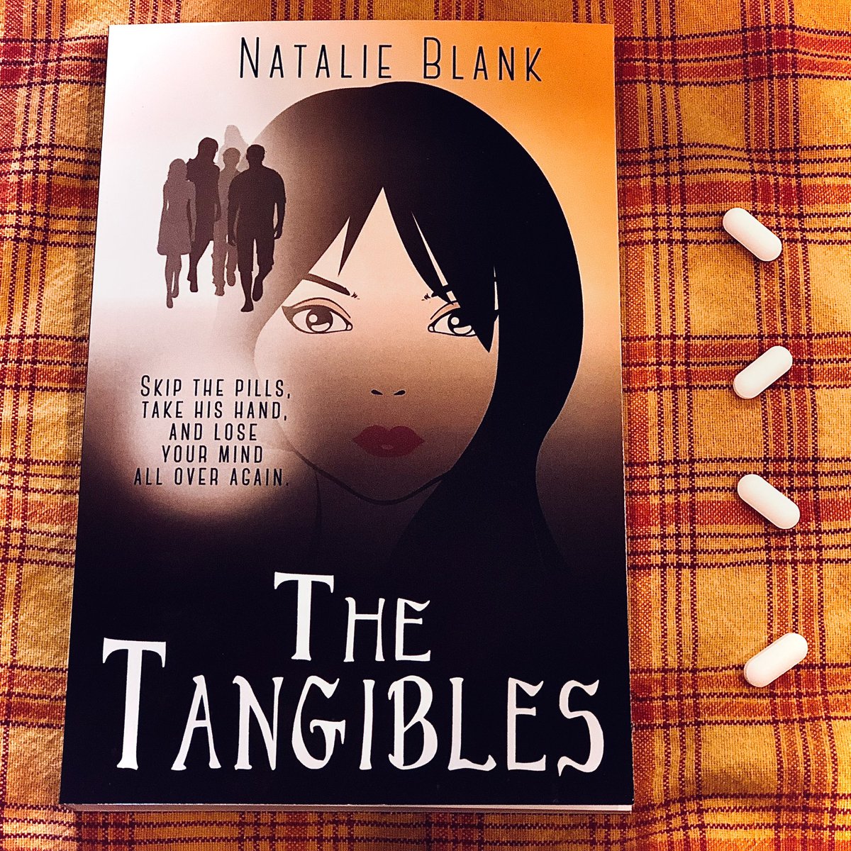 NBlankWriter's tweet image. Summer sale!!!
THE TANGIBLES is just $2.99!
Perfect beach read!
a.co/d/f3Q13Ji