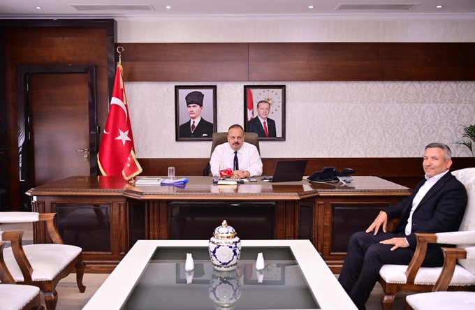 İş İnsanı Mehmet Emin Dinç, Vali Yakup Canbolat’ı Ziyaret Etti