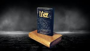 DavidDarlingCA's tweet image. I've booked the time off work, May 5 to 9, 2026.
Hell or high water, I'm going to @thrillerwriters in NYC, hopefully in the debut author line-up! My novel will be going out on sub shortly.
See you there!