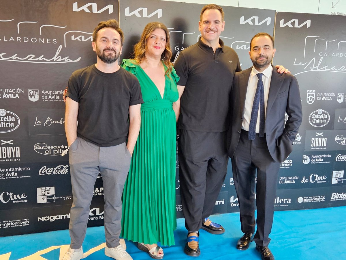 Anoche se celebraron en #Ávila los #GalardonesLaAlcazabaXX donde #LaVidaBreve 👑 se llevó el Premio a Mejor Serie 2025, ¡enhorabuena, equipo!