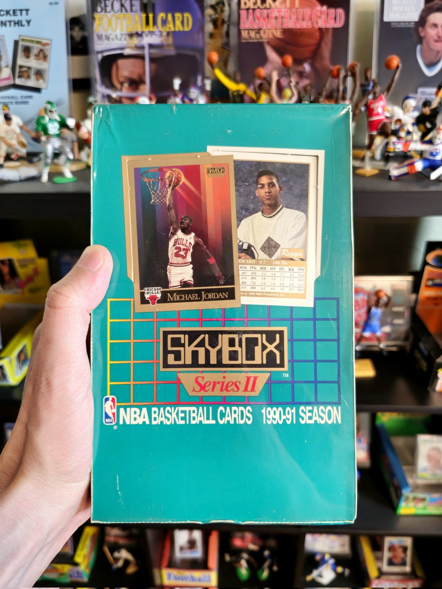 🚨 GIVEAWAY ALERT 🚨

For a chance to win a sealed box of 1990 Skybox Series 2 NBA Basketball Cards 🤩

Like / Follow / Repost to Enter ♻️

Winner TBA Sunday 7/6 📢
