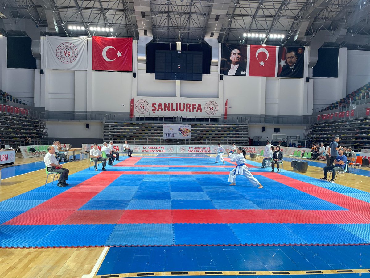 Şanlıurfa Gençlik ve Spor İl Müdürlüğü (@gsb_sanliurfa) on Twitter photo Türkiye Karate Federasyonu Başkanlığı'nın Faaliyet programında yer alan Anadolu Yıldızlar Ligi Karate 1. Etap 8. Grup Müsabakaları İlimizin ev sahipliğinde gerçekleştiriliyor.
6 ilden katılım sağlayan Antrenör ve sporcularımıza başarılar dileriz.
<a href="/OA_BAK/">Dr. Osman Aşkın Bak</a> <a href="/gencliksporbak/">Gençlik ve Spor Bakanlığı 🇹🇷</a> Türkiye Karate Federasyonu Başkanlığı'nın Faaliyet programında yer alan Anadolu Yıldızlar Ligi Karate 1. Etap 8. Grup Müsabakaları İlimizin ev sahipliğinde gerçekleştiriliyor.
6 ilden katılım sağlayan Antrenör ve sporcularımıza başarılar dileriz.
<a href="/OA_BAK/">Dr. Osman Aşkın Bak</a> <a href="/gencliksporbak/">Gençlik ve Spor Bakanlığı 🇹🇷</a>