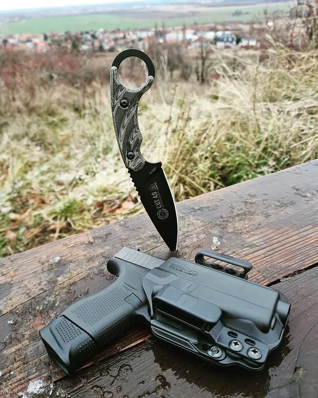 BravoHolsters's tweet photo. What's your favorite EDC knife?

Photo by @blackareashop 

#edcknife #everydaycarry #tacticalgear #knifeaddict #edcgear #edcgun https://t.co/JoU5TdCDNR