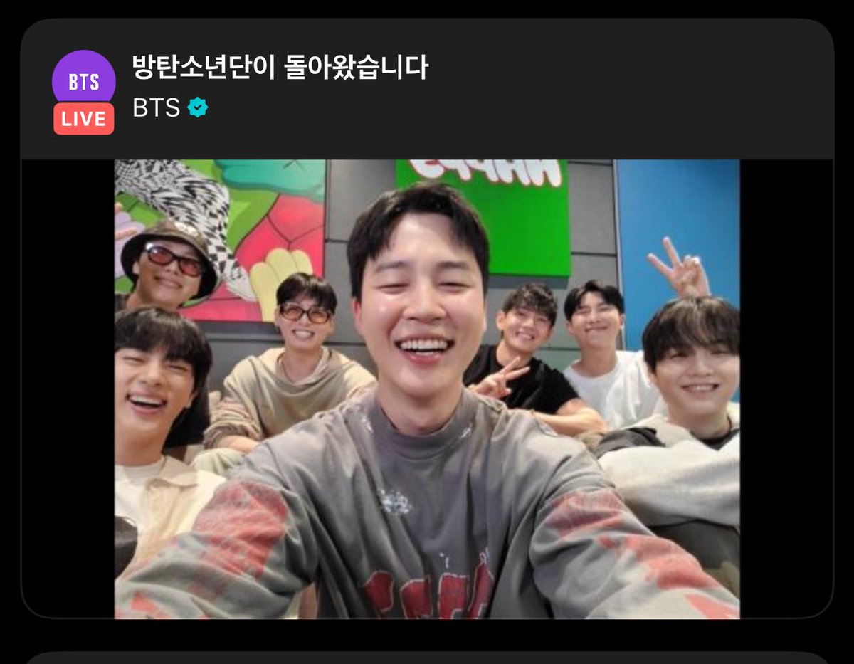 THE THUMBNAIL IS THE CUTEST :<