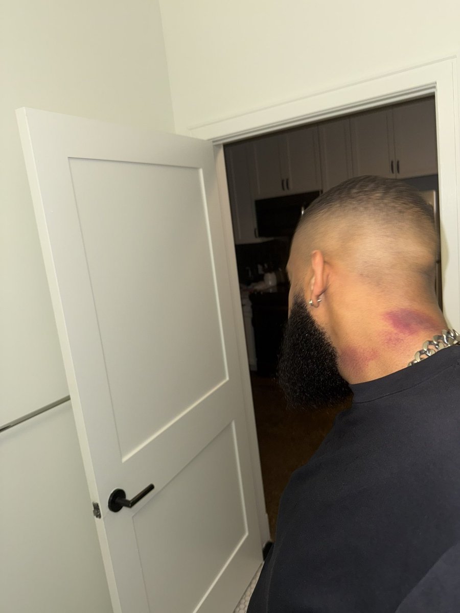 thiccatnight_'s tweet photo. yall ate me up 🧛🏿‍♂️🤭🤤 https://t.co/v1Ih9fHHIX