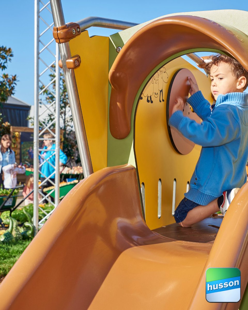 ☀️ L’été bat son plein… et les rires résonnent dans nos aires de jeux !

Que ce soit en ville, à la mer ou à la montagne, les enfants trouvent toujours de quoi s’amuser en toute sécurité sur nos installations.

Des moments simples, des souvenirs inoubliables.
#airesdejeux