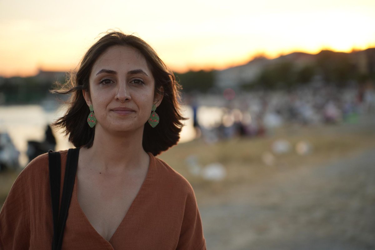 📌 Gazeteci Evrim Deniz, Kulp Hesandin'de yapılmak istenen maden şirketinin çete ilişkilerini haberleştirdiği için ifadeye çağrıldı.

Gazeteciler mesleki faaliyetleri gerekçe gösterilerek suçlanıyorlar. Bunu kabul etmiyoruz. Meslektaşımızın yanındayız.

Gazetecilik Suç Değildir!