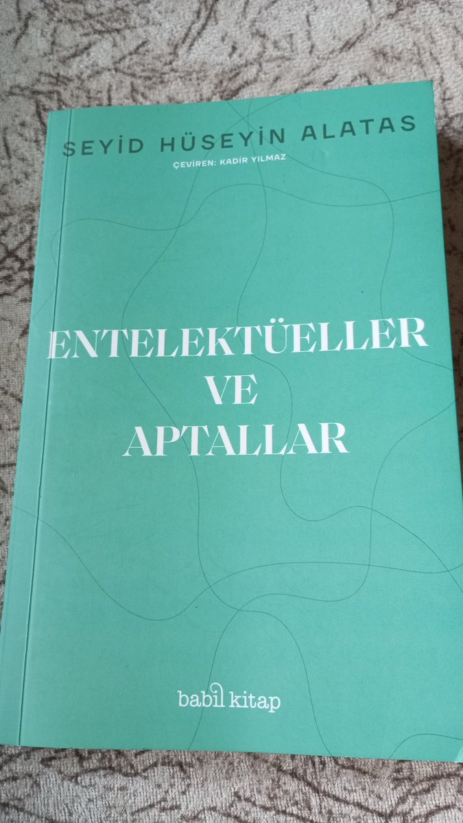 Entelektüel bilinç işçiliği atölyesi olarak bu ay okuyacağımız kitap📕
 Bereketli okumalar dileriz.